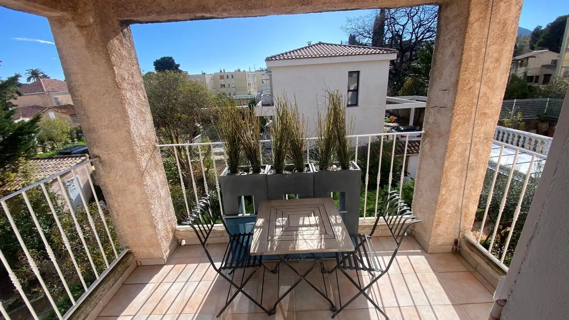 Carqueiranne Studio De Charme Proche Plages location