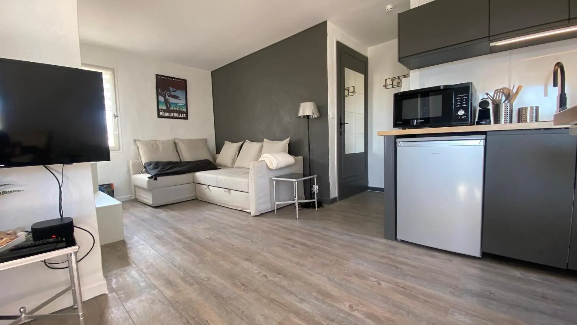 Apartment Carqueiranne Studio De Charme Proche Plages