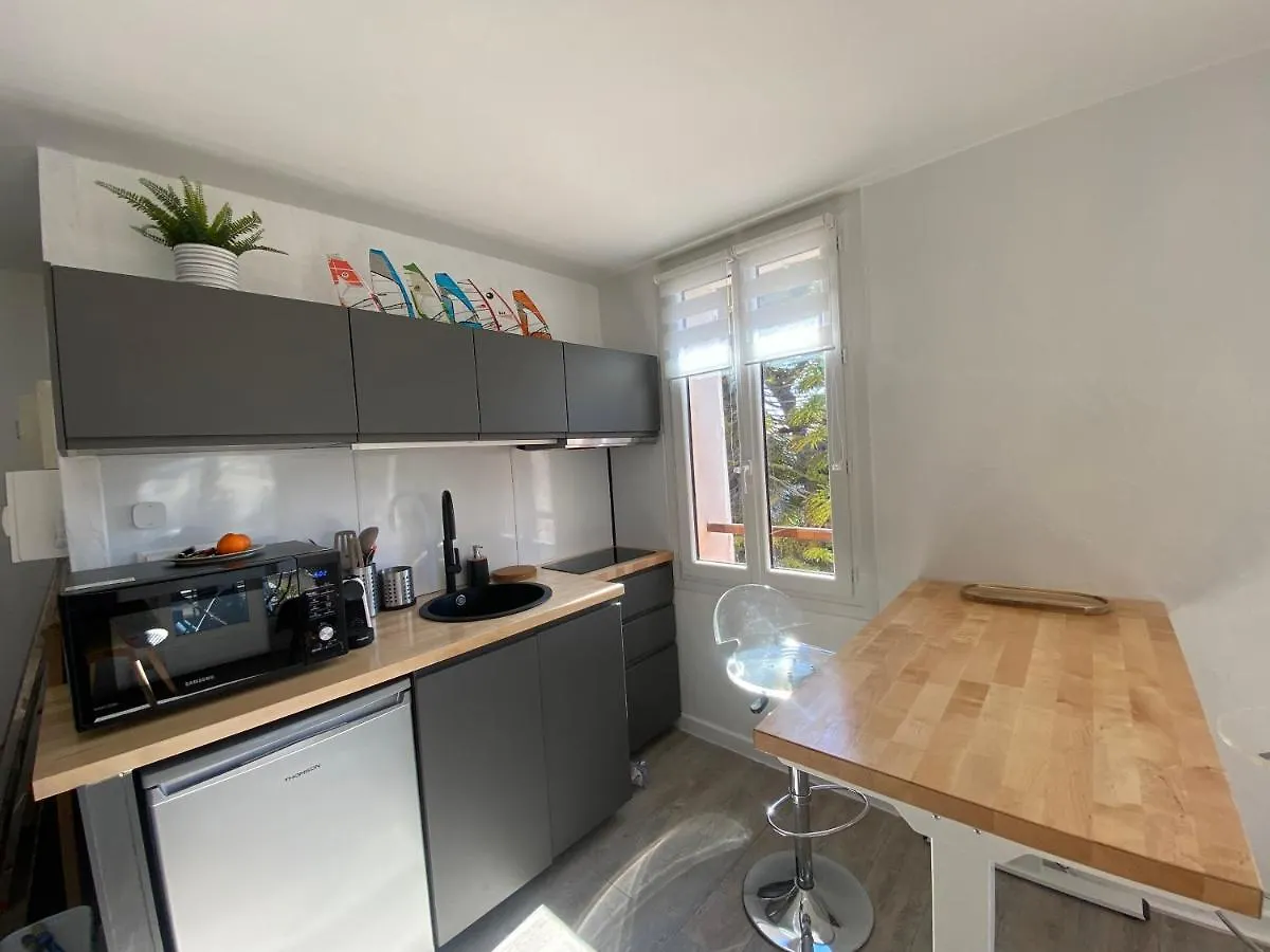 Carqueiranne Studio De Charme Proche Plages Apartment